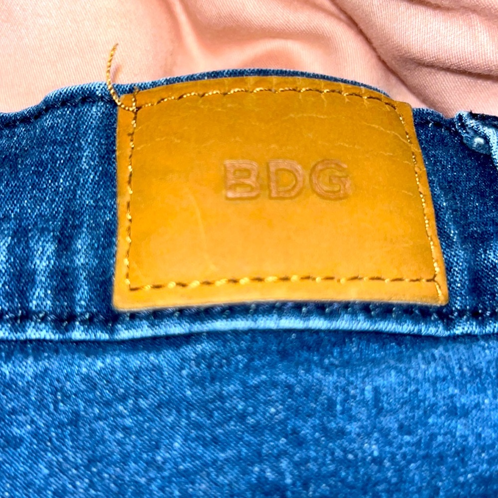 Adorable BDG Skinny Jeans. Size 28 W. 29L